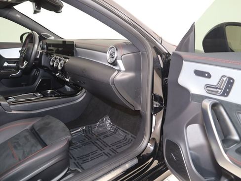 Used 2025 Mercedes-Benz CLA 250 4MATIC image 57