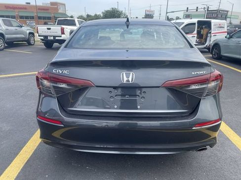Used 2025 Honda Civic Sport image 32