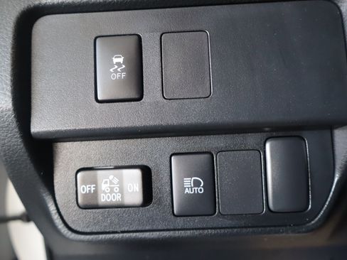 Used 2023 Toyota Tacoma SR5 image 17