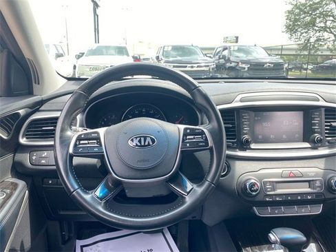 Used 2020 Kia Sorento EX image 20