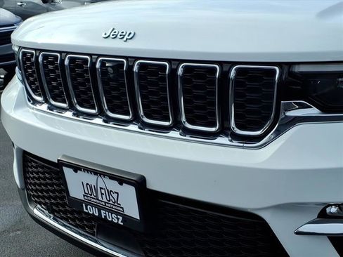 Used 2023 Jeep Grand Cherokee 4WD 4xe w/ Luxury Tech Group II image 33