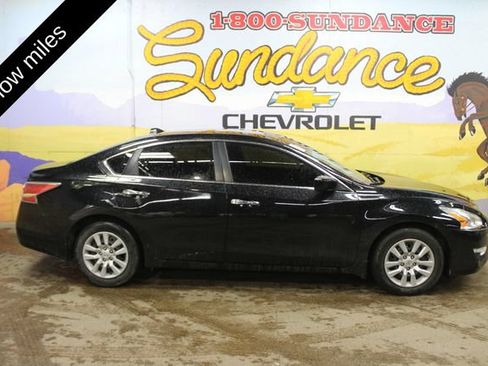 Used 2015 Nissan Altima 2.5 FWD image 1