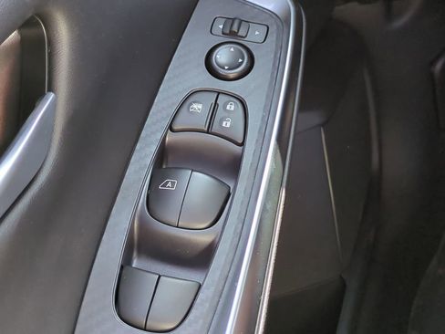 New 2025 Nissan Sentra SR w/ Midnight Edition image 9