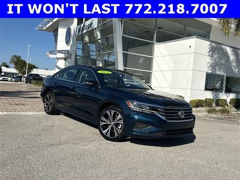Certified 2022 Volkswagen Passat 2.0T SE image 1