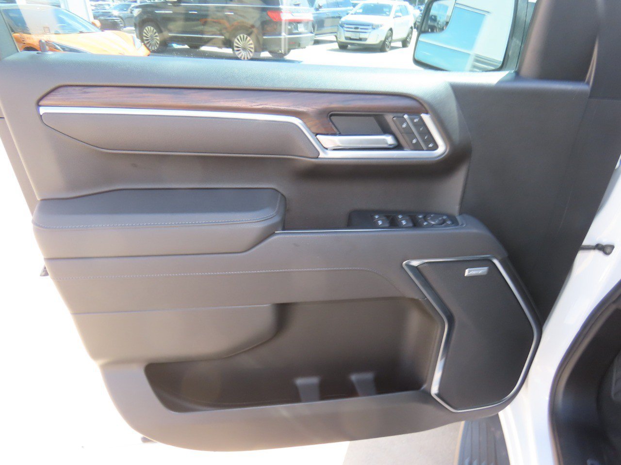 Used 2025 GMC Sierra 1500 SLT w/ SLT Premium Package AWD/4WD image 23