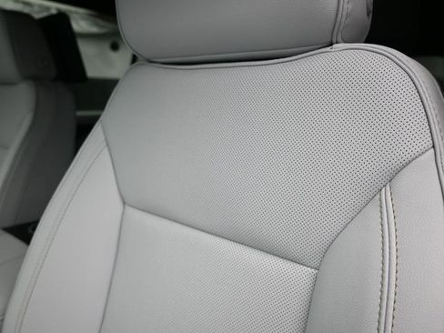 New 2026 Chevrolet Suburban High Country image 23