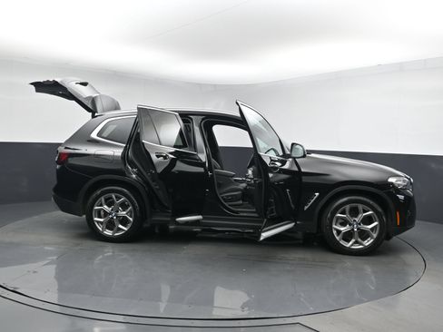 Used 2024 BMW X3 xDrive30i w/ Premium Essential Package AWD/4WD image 25