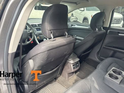 Used 2014 Ford Fusion SE image 11