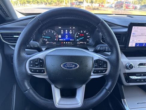 Used 2023 Ford Explorer XLT w/ Equipment Group 202A image 17