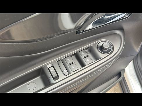 Used 2022 Buick Encore Preferred w/ Safety Package AWD/4WD image 8