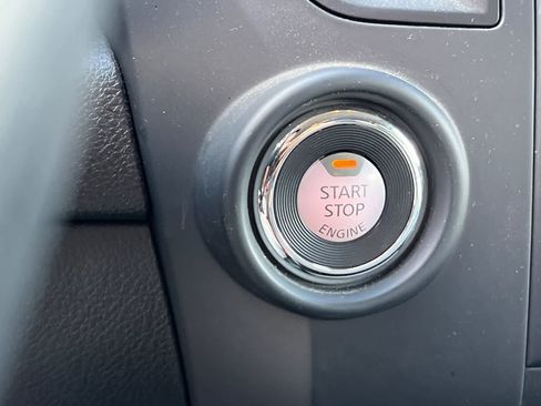 Used 2021 Nissan Titan S w/ S Utility Package image 23