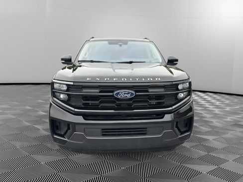 Used 2025 Ford Expedition Active AWD/4WD image 7