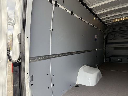 New 2025 Mercedes-Benz Sprinter 4500 image 8