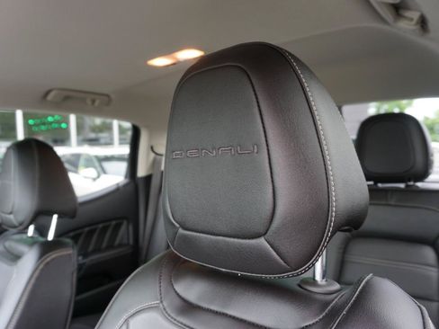 Used 2021 GMC Canyon Denali AWD/4WD image 19