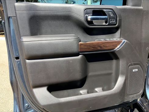 Used 2019 GMC Sierra 1500 SLT w/ SLT Premium Plus Package AWD/4WD image 22