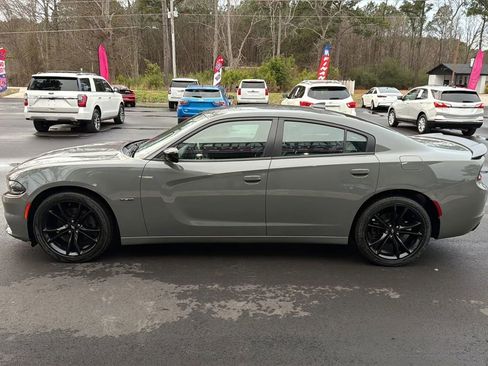 Used 2018 Dodge Charger R/T w/ Plus Group image 5