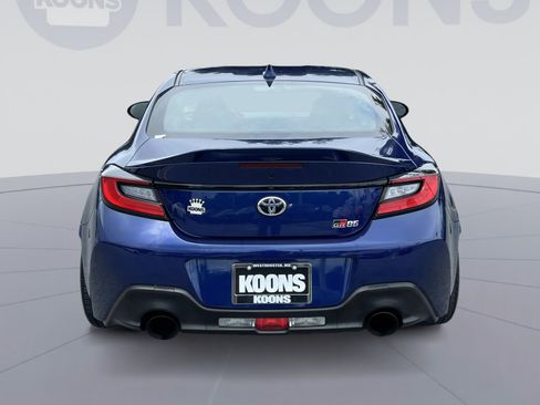 Used 2023 Toyota GR86 Premium w/ ALL Weather Mat Package (TMS) RWD image 5