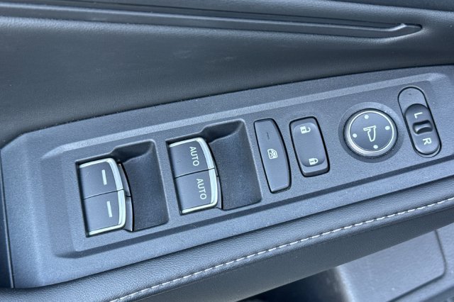 Used 2025 Honda Accord Sport image 14