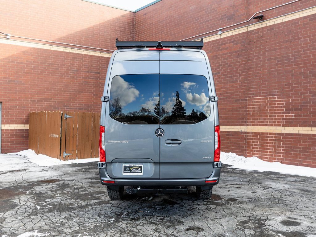 Used 2025 Mercedes-Benz Sprinter 2500 image 19
