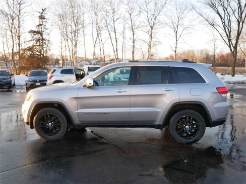 Used 2017 Jeep Grand Cherokee Limited w/ Trailer Tow Group IV image 12