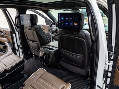 Used 2025 GMC Yukon XL Denali Ultimate image 31