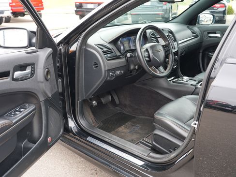 Used 2017 Chrysler 300 S w/ 300S Premium Group 2 w/2_L image 13