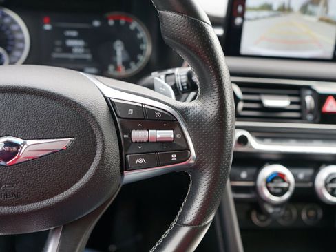 Used 2022 Genesis G70 2.0T image 24