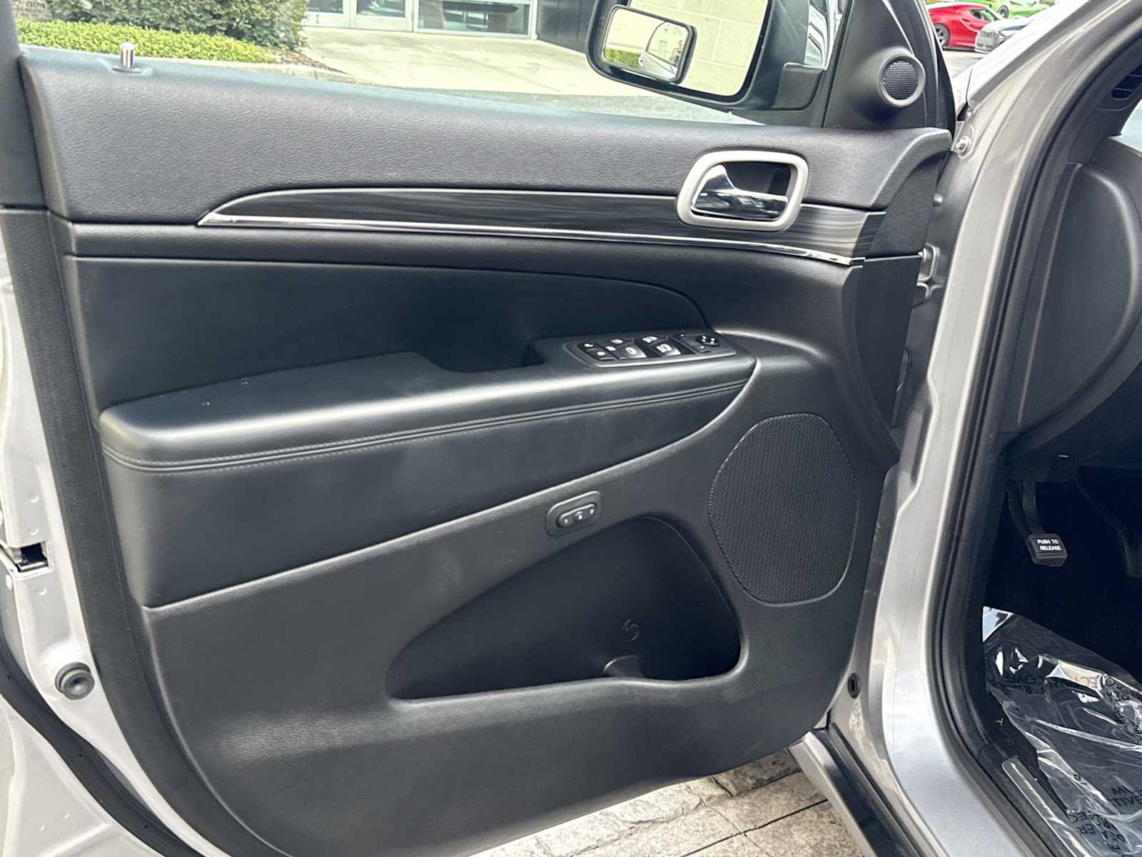 Used 2020 Jeep Grand Cherokee Limited RWD image 19