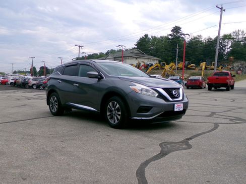 Used 2017 Nissan Murano S image 7