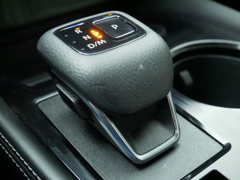 Used 2022 Nissan Rogue SL w/ SL Premium Package image 25