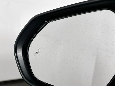 Used 2025 Toyota Camry LE image 16