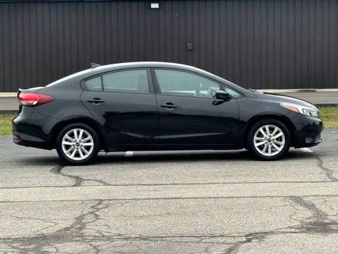 Used 2017 Kia Forte LX image 4