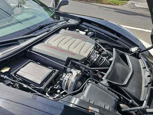 Used 2018 Chevrolet Corvette Stingray Convertible w/ 2LT Preferred Equipment Group image 21
