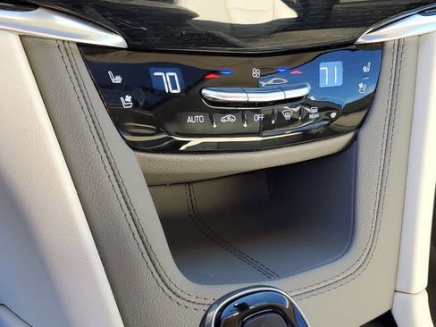 Used 2024 Cadillac XT6 Premium Luxury w/ LPO, Floor Liner Package image 21