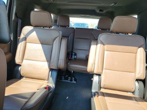 Certified 2021 Chevrolet Suburban High Country w/ Premium Package AWD/4WD image 31
