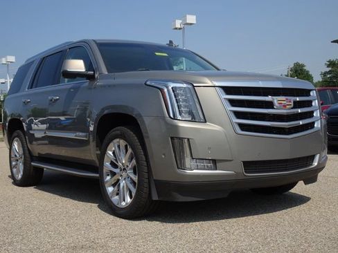 Used 2019 Cadillac Escalade Luxury AWD/4WD image 26