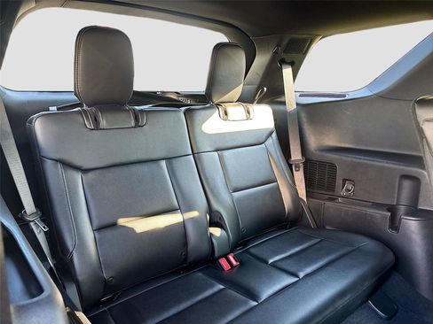 Used 2020 Ford Explorer ST w/ Premium Technology Package image 31