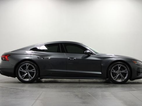 Used 2023 Audi e-tron GT Premium Plus image 3