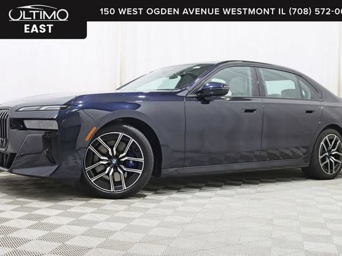 Used 2024 BMW 740i xDrive w/ Premium Package 2 AWD/4WD image 1