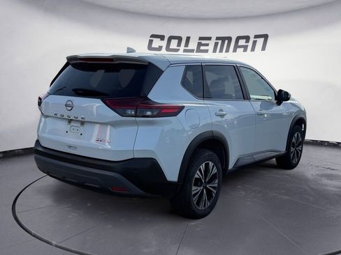 Used 2023 Nissan Rogue SV image 5