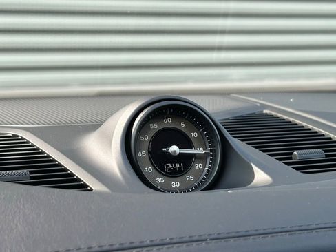 Used 2026 Porsche Cayenne Turbo image 31