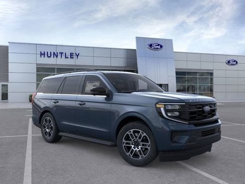 New 2025 Ford Expedition Active image 7