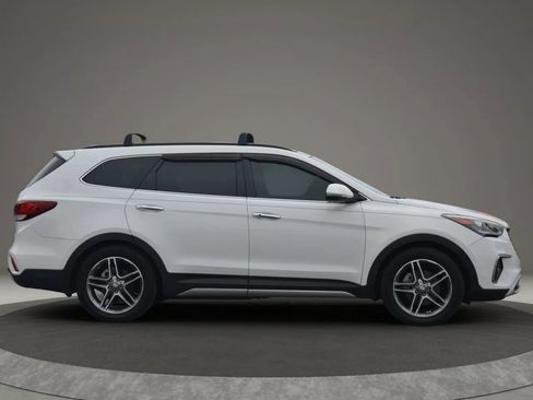 Used 2017 Hyundai Santa Fe Limited image 4