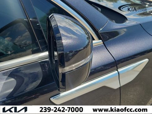 Certified 2025 Kia Sorento LX FWD image 8