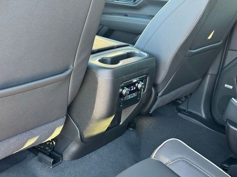 New 2026 GMC Yukon Elevation image 25