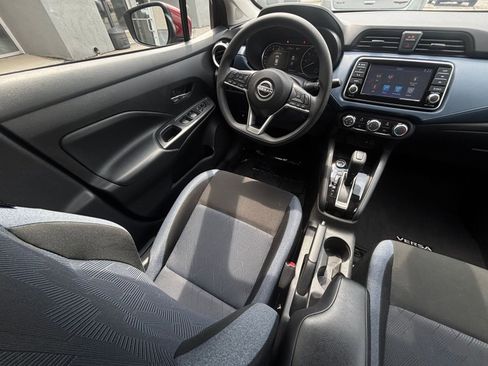 Used 2025 Nissan Versa SV FWD image 33