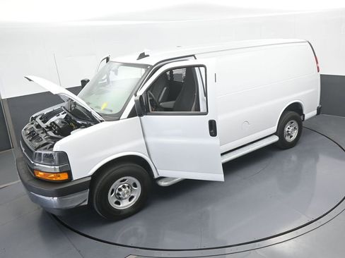 Used 2024 Chevrolet Express 2500 w/ Driver Convenience Package image 59