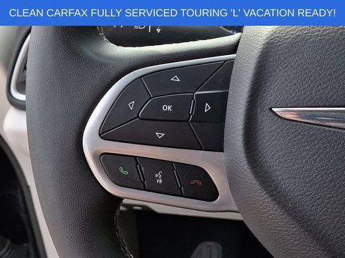 Used 2023 Chrysler Pacifica Touring-L FWD image 21