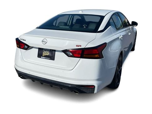 Used 2024 Nissan Altima 2.5 SR FWD image 6