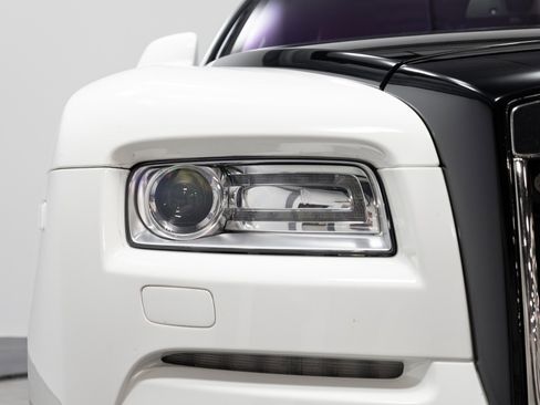 Used 2014 Rolls-Royce Wraith image 49